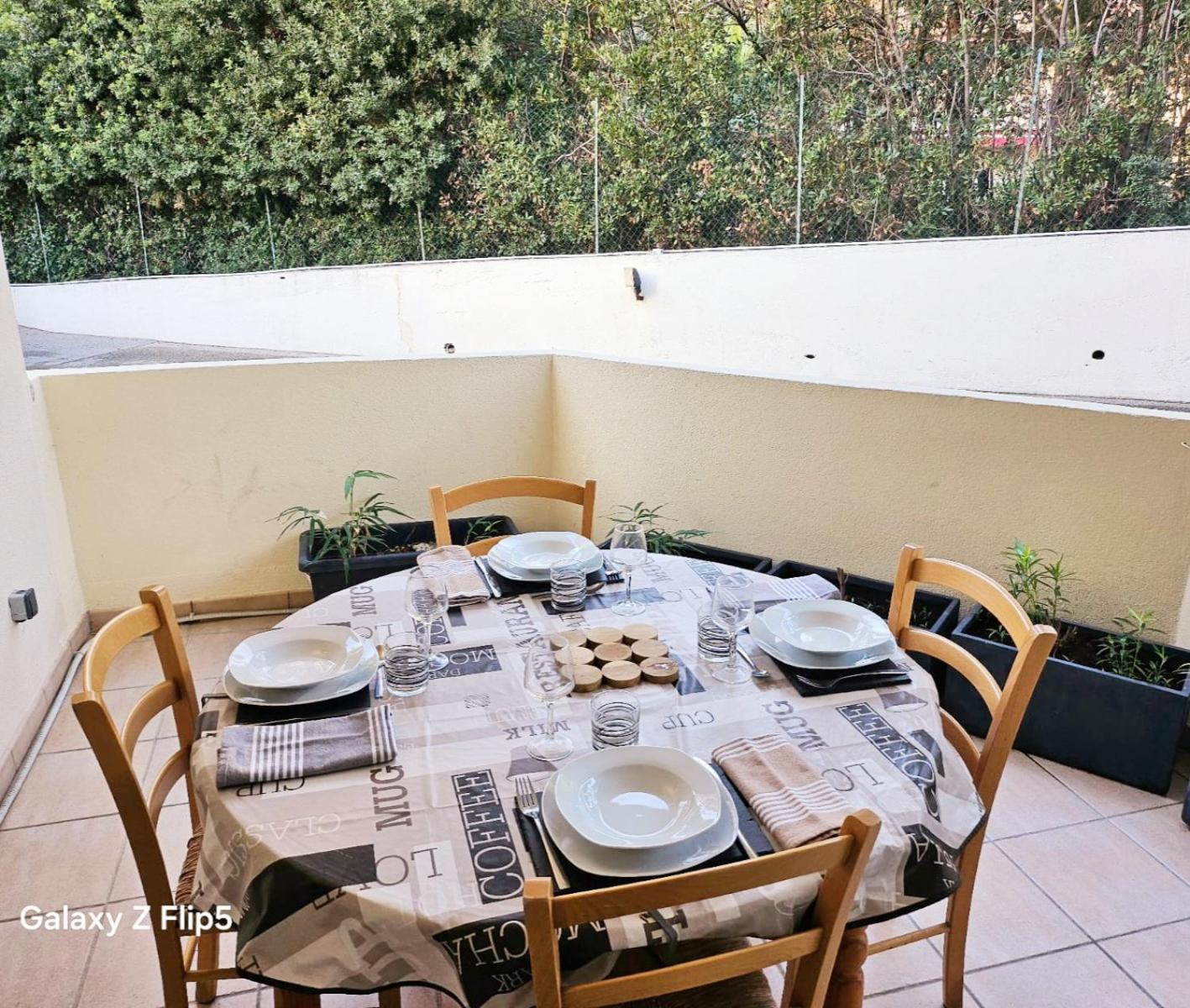 Balcon, Parking, Piscine Et Clim' A 2 Pas Du Port Santa Lucia Appartement Saint-Raphaël Buitenkant foto