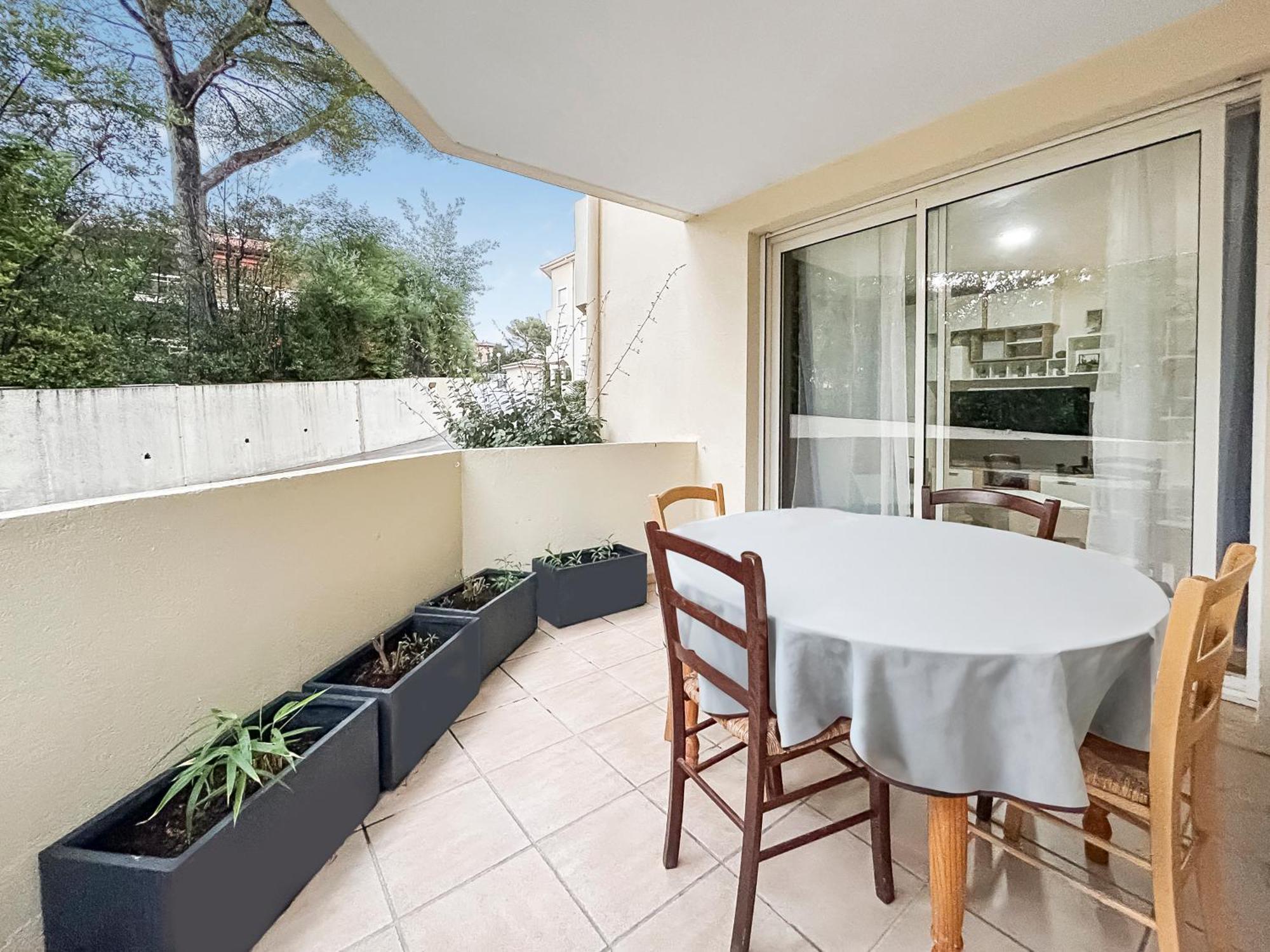 Balcon, Parking, Piscine Et Clim' A 2 Pas Du Port Santa Lucia Appartement Saint-Raphaël Buitenkant foto